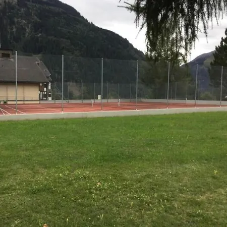 Small Bijoux Disentiserhof Διαμέρισμα