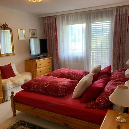 Small Bijoux Disentiserhof *