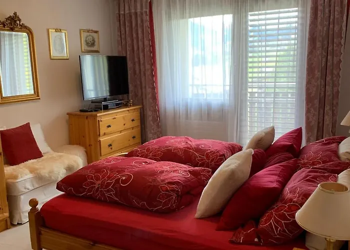 Small Bijoux Disentiserhof *